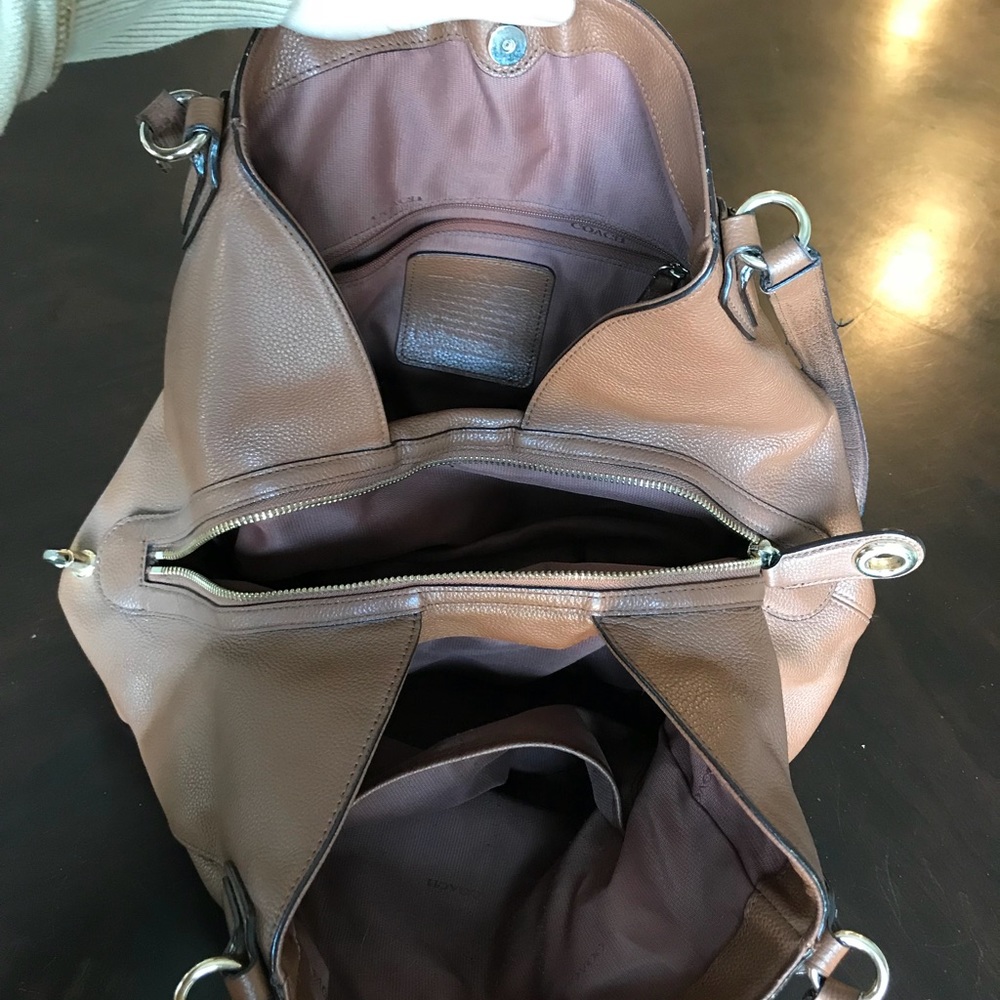 Coach purse - Picture 3 of 6
